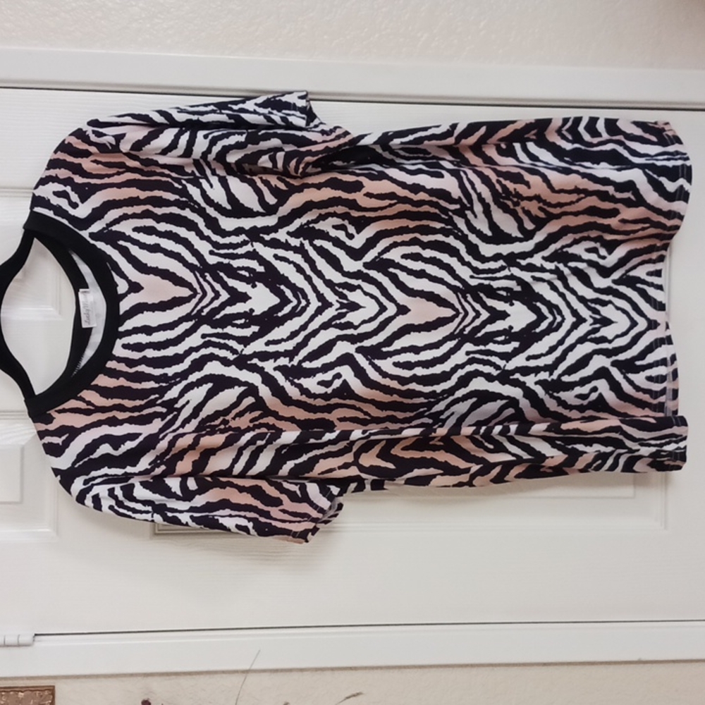 Tiger Print Short Sleeve Tee Shirt